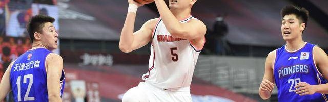  伊维恩替补奇兵建功，终场前绝杀带走宝贵三分