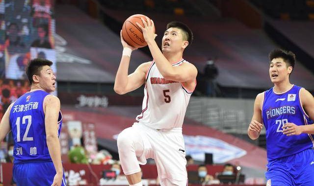  伊维恩替补奇兵建功，终场前绝杀带走宝贵三分