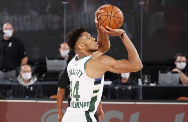  罗马锋线爆发客场大胜拉齐奥缩小积分差距